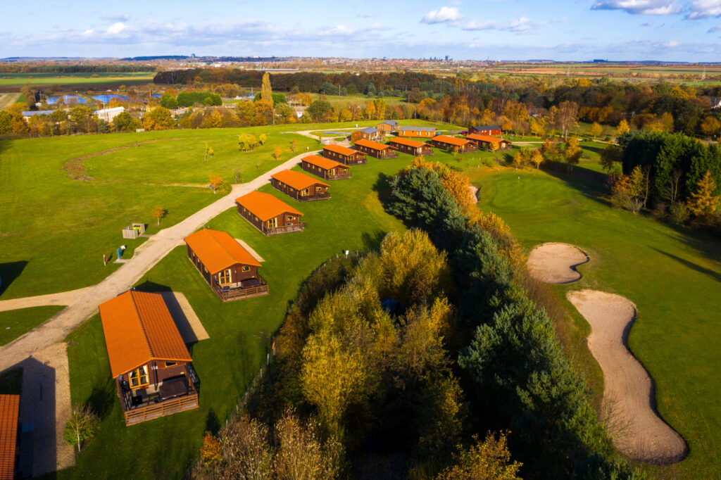 lodges for sale on golf course